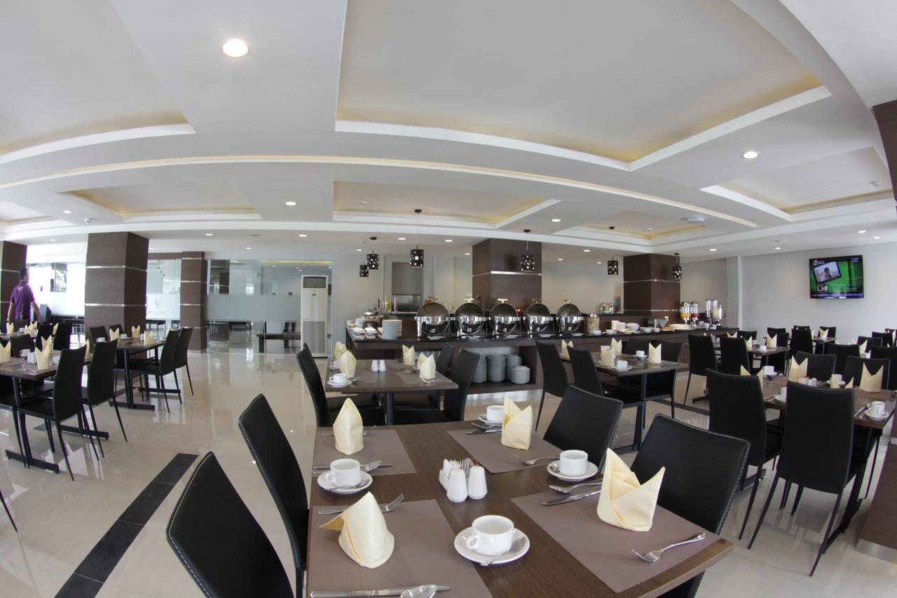 Amantis Hotel Demak Exterior foto